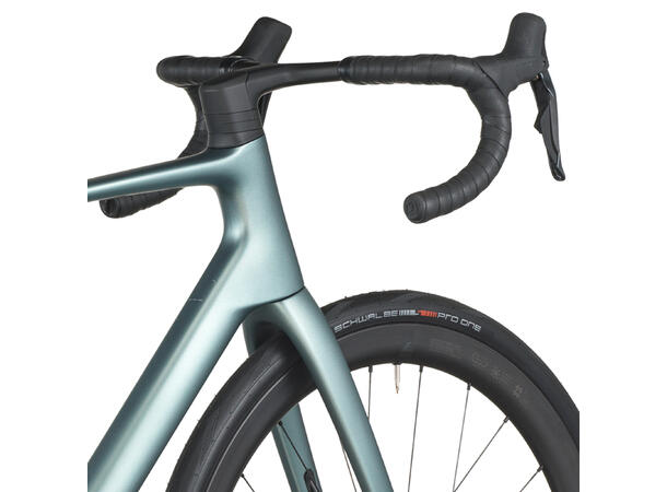 SCOTT Addict Premium L Landeveissykkel i karbon 